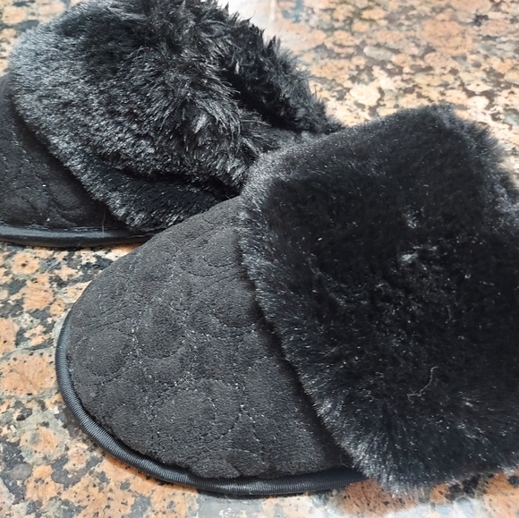 Coach slippers - Picture 2 of 3